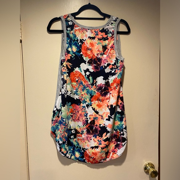 High low tank - Picture 2 of 3